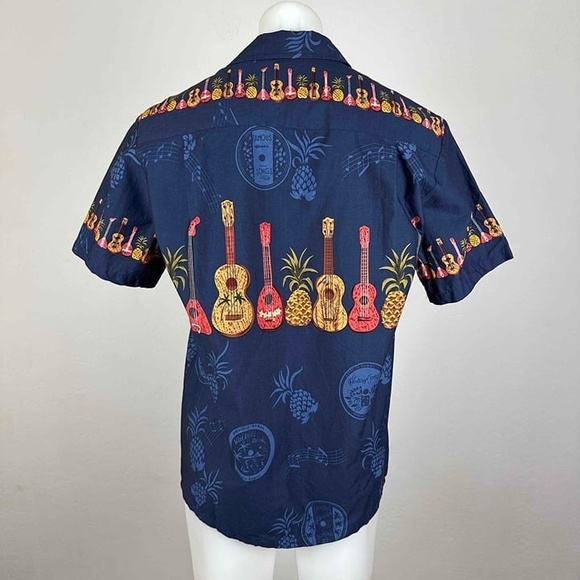 Vintage Hawaiian Togs Ukulele Shirt Size Medium - Picture 12 of 12